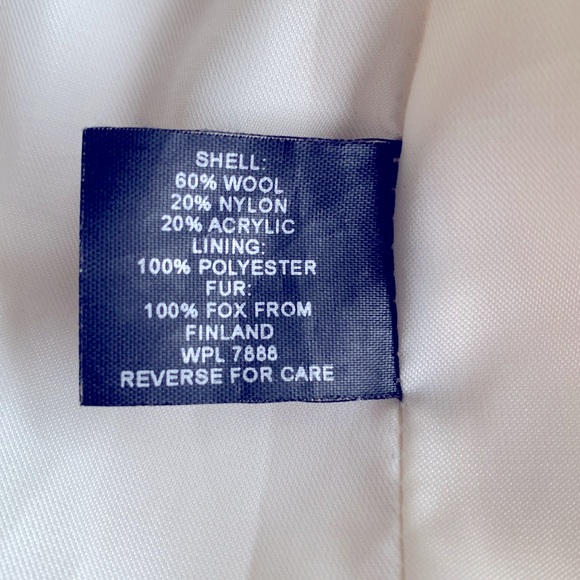 AK ANNE KLEIN small winter white with hood that is lined with 100%fox fur - Picture 4 of 7